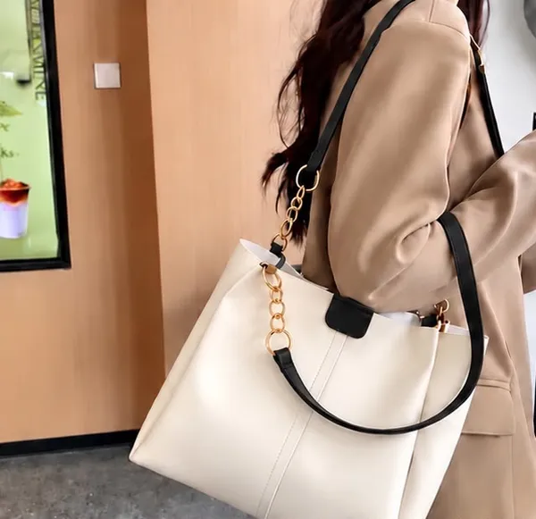 Raez_Cream_Structured_Pu_Handbag_For_Women