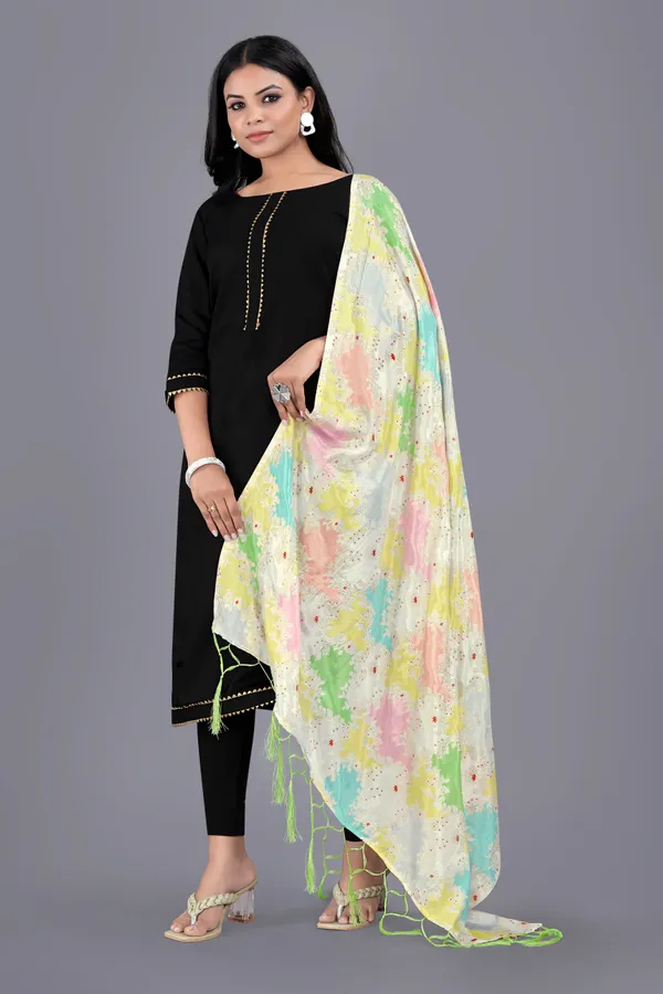 Chinon_Dupatta_With_Digital_Gold_Foil_Print_And_Tassels_Multicolor_4