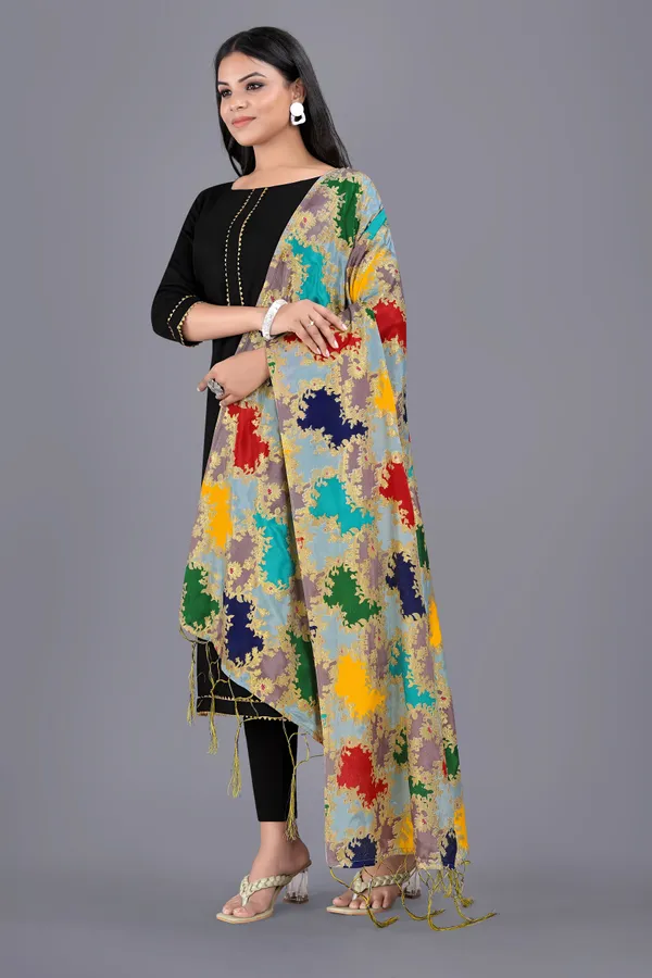 Chinon_Dupatta_With_Digital_Gold_Foil_Print_And_Tassels_Multicolor_4