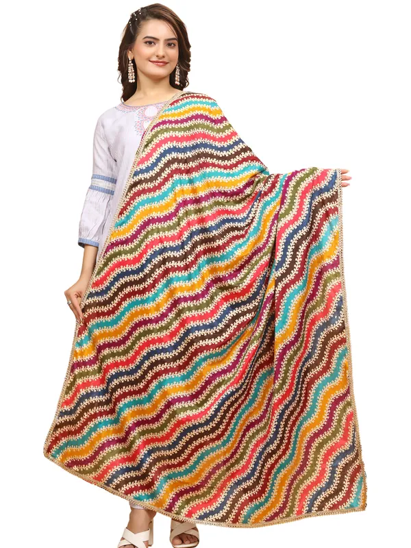 Chinon_Dupatta_With_Digital_Foil_Print_And_Lace_Border_Laheriya