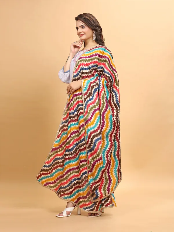 Chinon_Dupatta_With_Digital_Foil_Print_And_Lace_Border_Laheriya