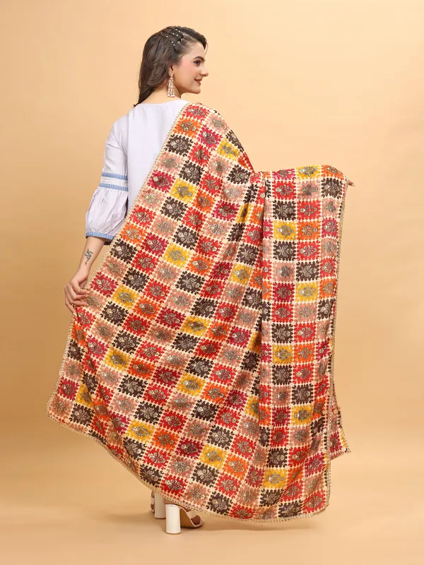 Chinon_Dupatta_With_Digital_Foil_Print_And_Lace_Border_Box_Red