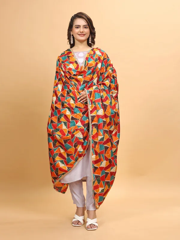 Chinon_Dupatta_With_Digital_Foil_Print_And_Lace_Border_Multicolor_3
