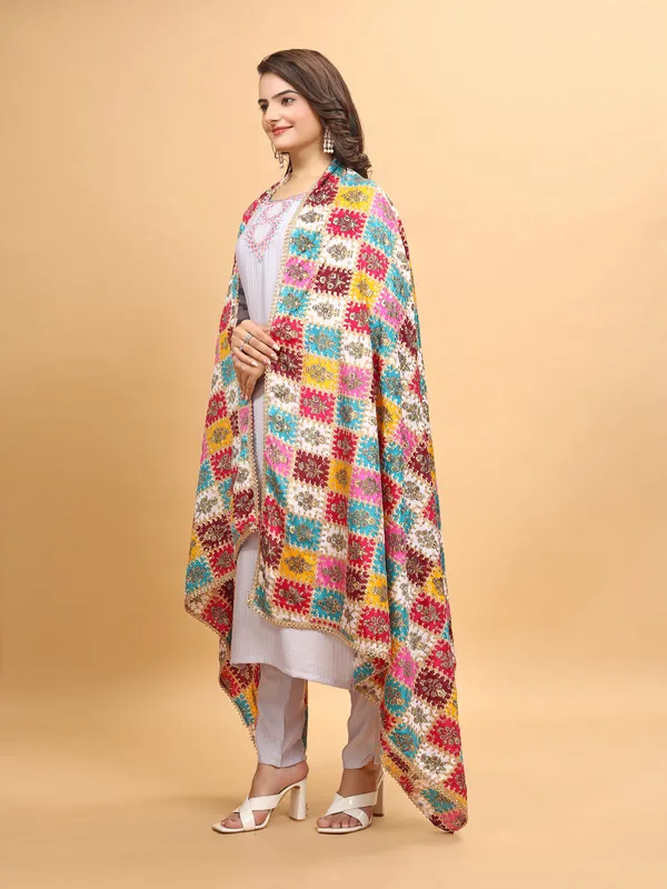 Chinon_Dupatta_With_Digital_Foil_Print_And_Lace_Border_Box_Lightpink