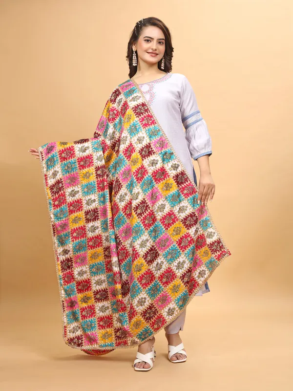 Chinon_Dupatta_With_Digital_Foil_Print_And_Lace_Border_Box_Lightpink