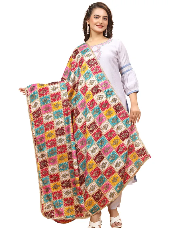 Chinon_Dupatta_With_Digital_Foil_Print_And_Lace_Border_Box_Lightpink