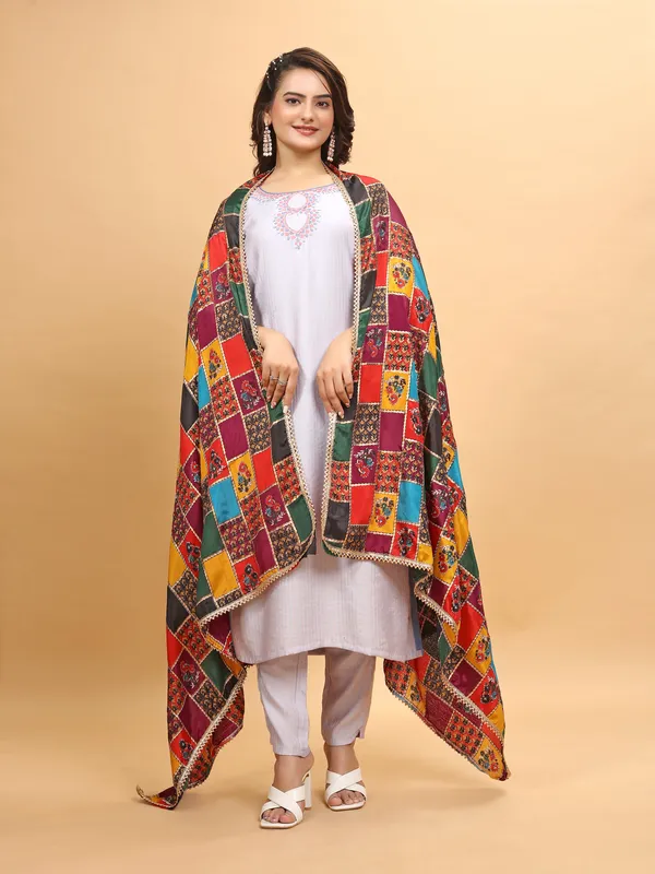 Chinon_Dupatta_With_Digital_Foil_Print_And_Lace_Border_Multicolor_2
