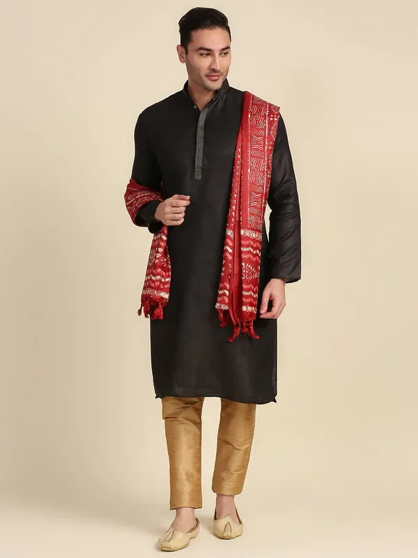 Men_S_Cotton_Silk_Dupatta_With_Bagru_Style_Print_And_Tassels_Red