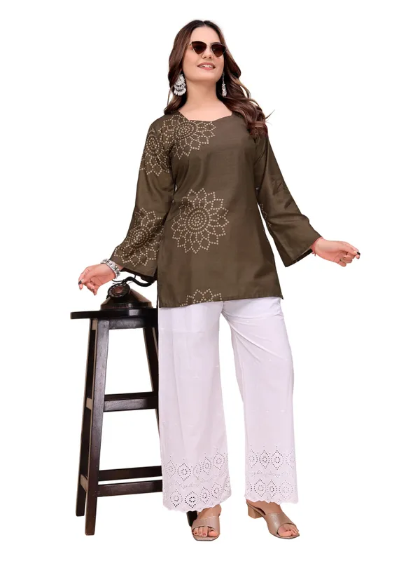 Cotton_Rayon_Bandhani_Print_Short_Kurti_With_Back_Tie_Up