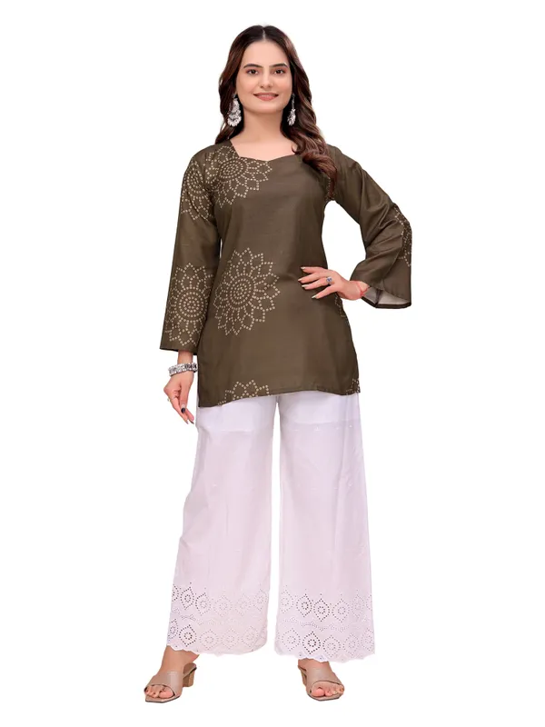 Cotton_Rayon_Bandhani_Print_Short_Kurti_With_Back_Tie_Up