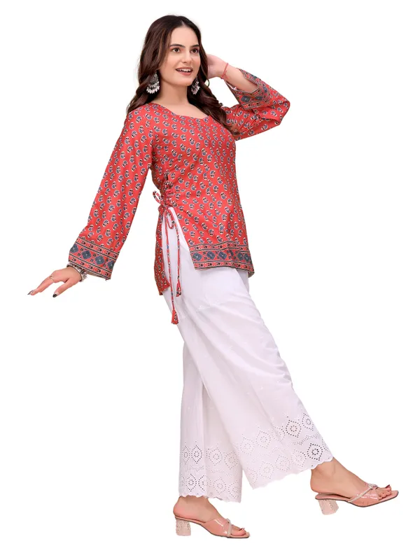Cotton_Rayon_Floral_Butti_Print_Short_Kurti_With_Side_Tie_Up