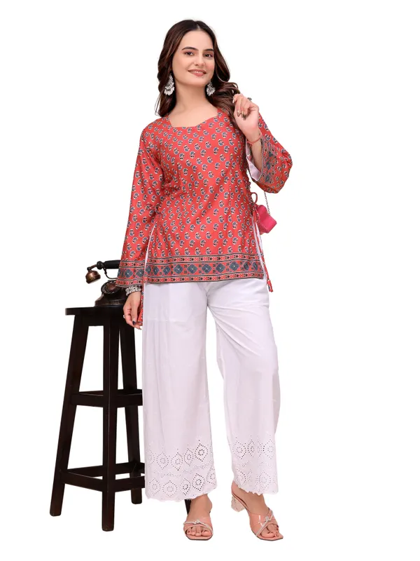 Cotton_Rayon_Floral_Butti_Print_Short_Kurti_With_Side_Tie_Up