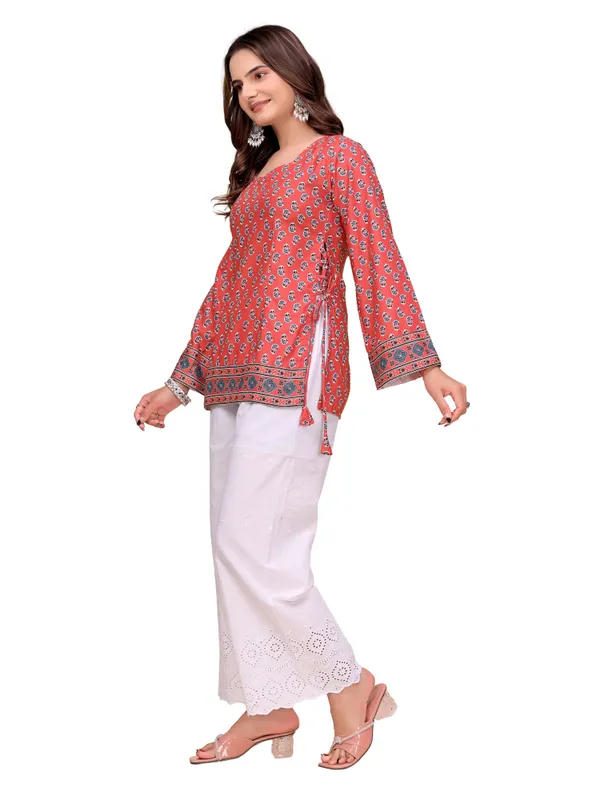 Cotton_Rayon_Floral_Butti_Print_Short_Kurti_With_Side_Tie_Up