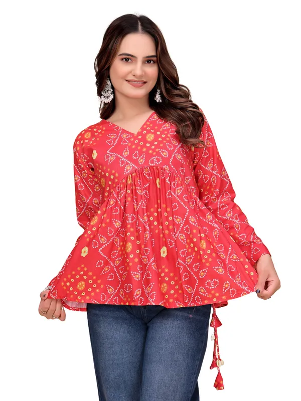 Cotton_Rayon_Bandhani_Print_V_Neck_Peplum_Short_Kurti