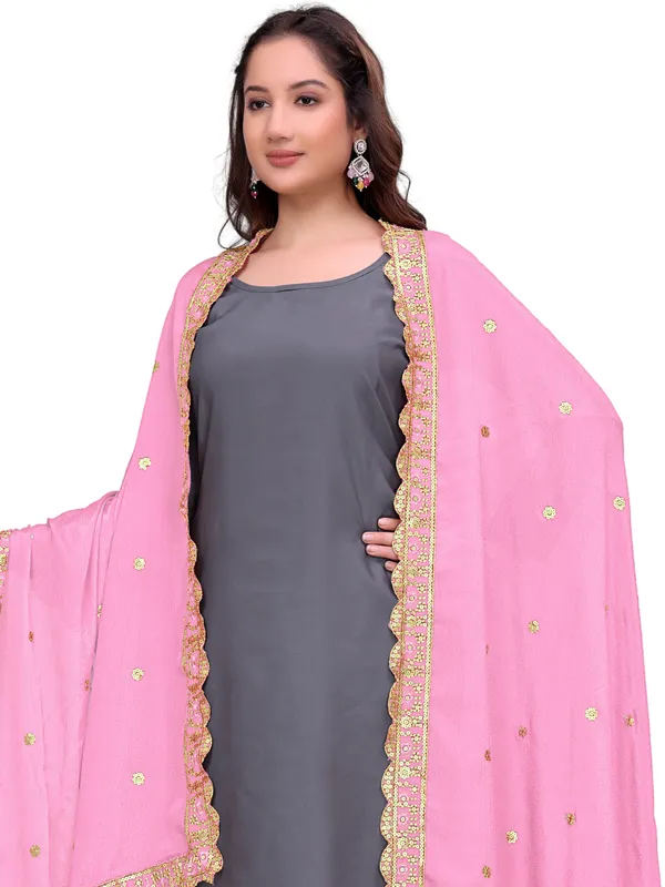 Chinon_Sequin_Embroidered_Dupatta_With_Scalloped_Floral_Border_Light_Pink