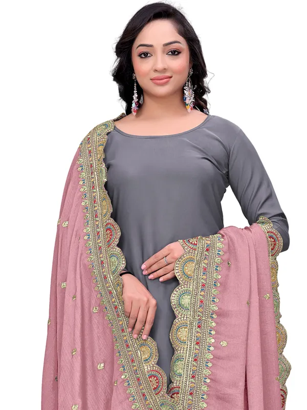 Chinon_Thread_Work_Dupatta_With_Multicolour_Scalloped_Border_Peach