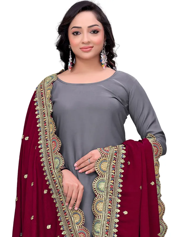Chinon_Thread_Work_Dupatta_With_Multicolour_Scalloped_Border_Maroon