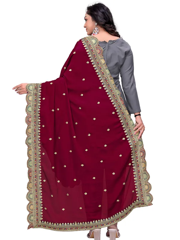 Chinon_Thread_Work_Dupatta_With_Multicolour_Scalloped_Border_Maroon