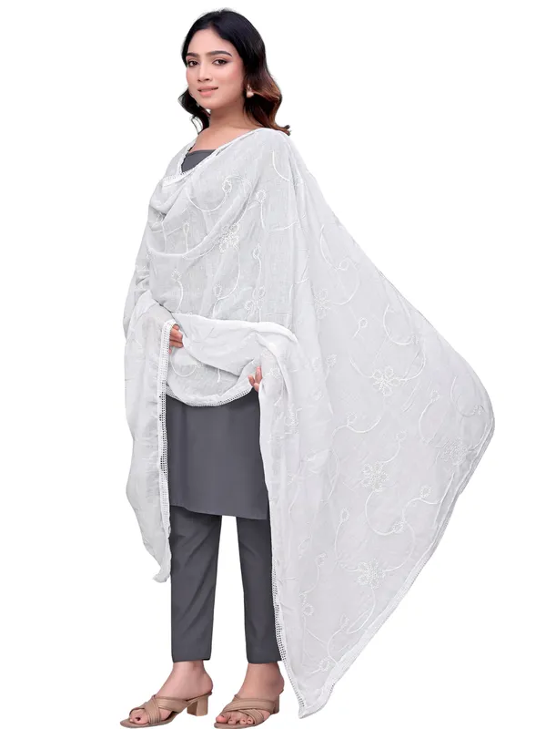 Cotton_Embroidered_Dupatta_With_Floral_Jaal_Lace_Border_White