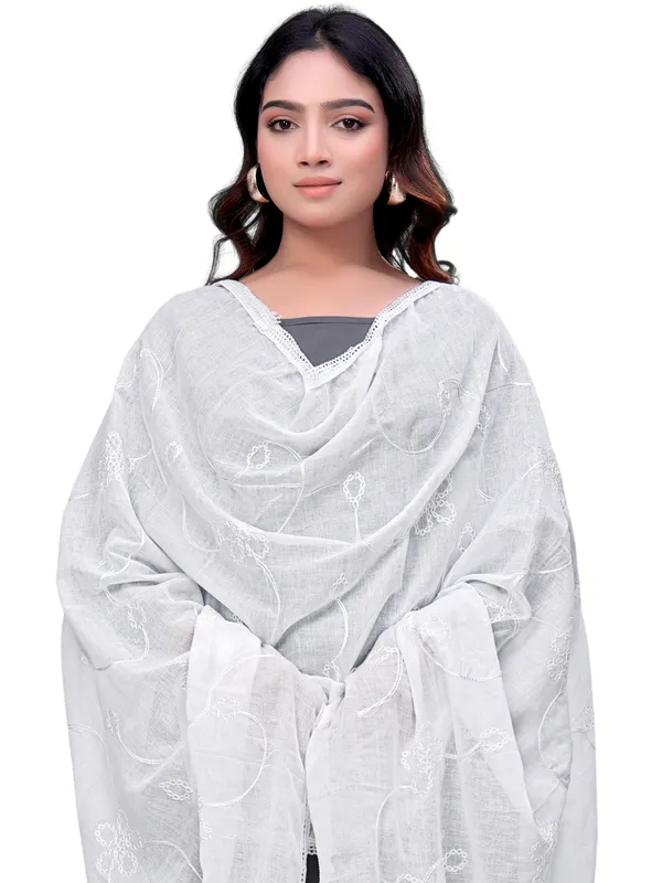 Cotton_Embroidered_Dupatta_With_Floral_Jaal_Lace_Border_White