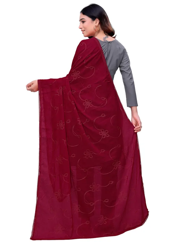 Cotton_Embroidered_Dupatta_With_Floral_Jaal_Lace_Border_Maroon