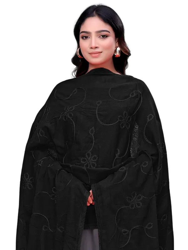 Cotton_Embroidered_Dupatta_With_Floral_Jaal_Lace_Border_Black