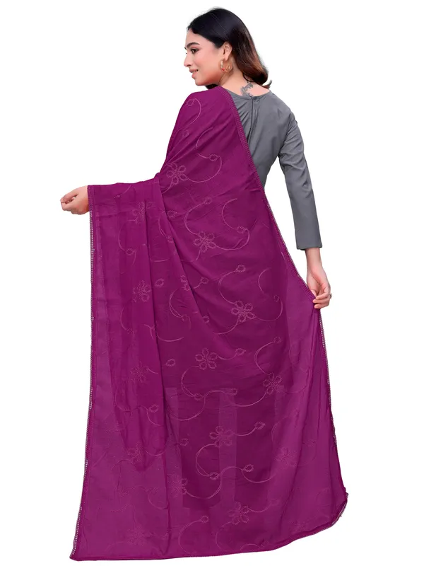 Cotton_Embroidered_Dupatta_With_Floral_Jaal_Lace_Border_Wine