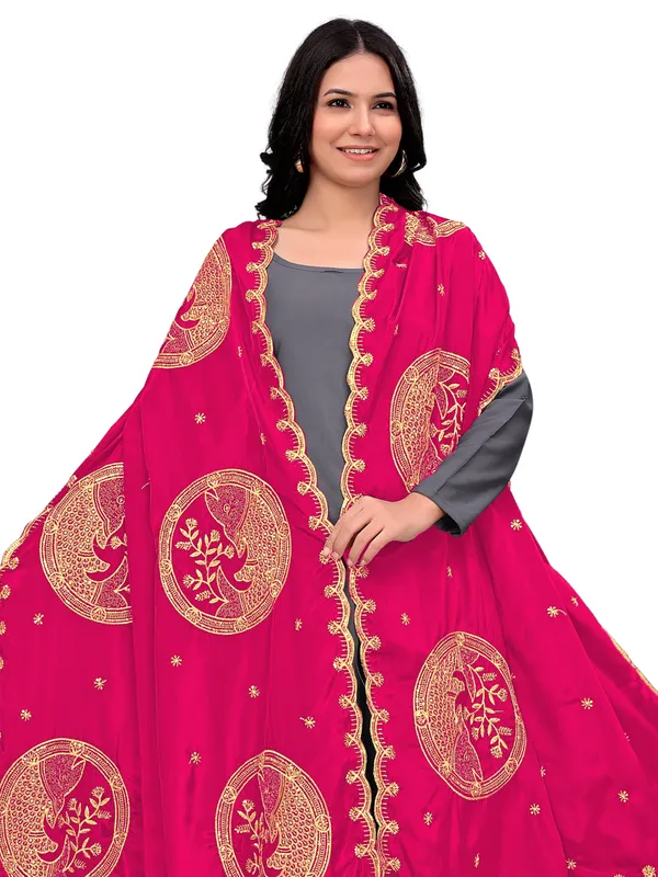 Crepe_Art_Silk_Dupatta_With_Zari_Embroidered_Fish_Motifs_Pink