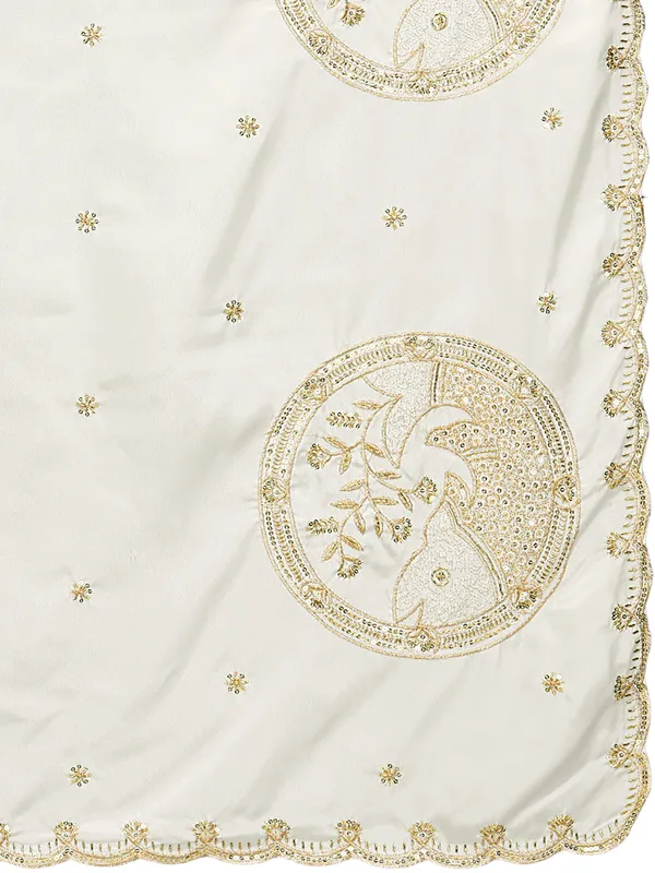 Crepe_Art_Silk_Dupatta_With_Zari_Embroidered_Fish_Motifs_White