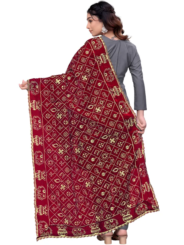 Art_Silk_Embroidered_Dupatta_With_Elephant_Kalash_Motifs_Maroon