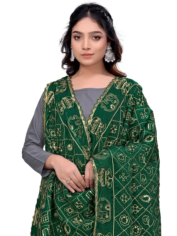 Art_Silk_Embroidered_Dupatta_With_Elephant_Kalash_Motifs_Green