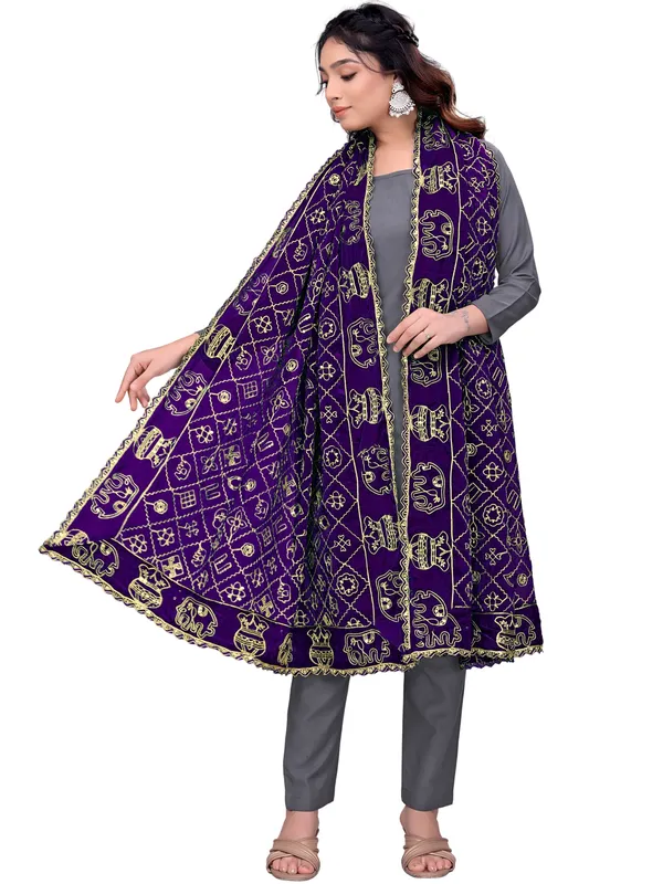 Art_Silk_Embroidered_Dupatta_With_Elephant_Kalash_Motifs_Navy_Blue
