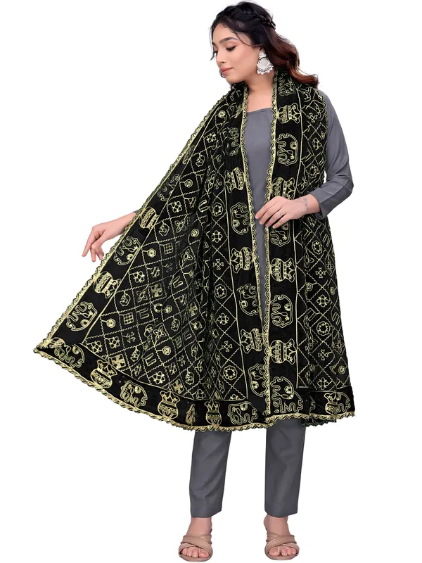 Art_Silk_Embroidered_Dupatta_With_Elephant_Kalash_Motifs_Black