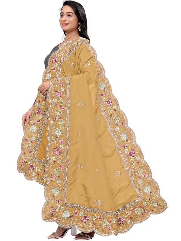 Embroidered_Art_Silk_Dupatta_With_Scalloped_Cutwork_Border_Gold