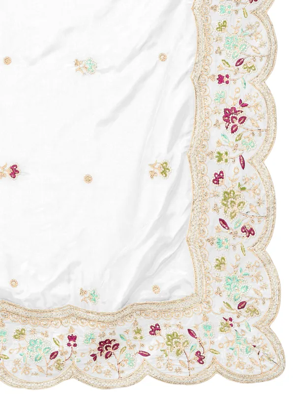 Embroidered_Art_Silk_Dupatta_With_Scalloped_Cutwork_Border_White