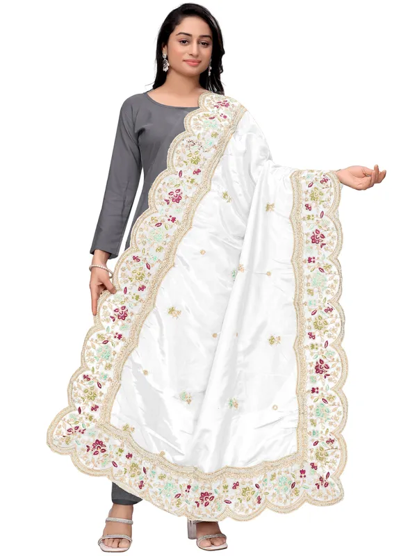 Embroidered_Art_Silk_Dupatta_With_Scalloped_Cutwork_Border_White