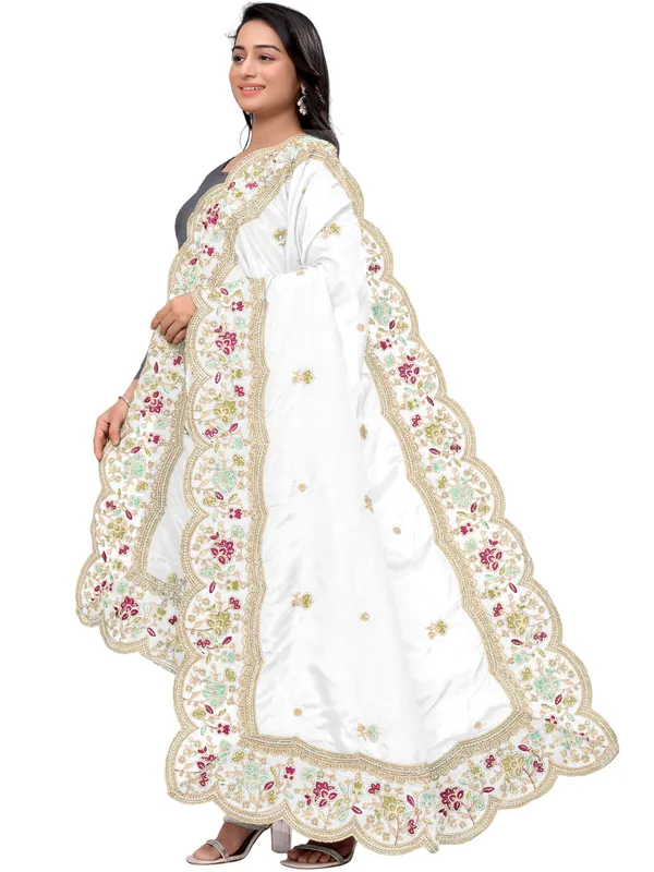 Embroidered_Art_Silk_Dupatta_With_Scalloped_Cutwork_Border_White
