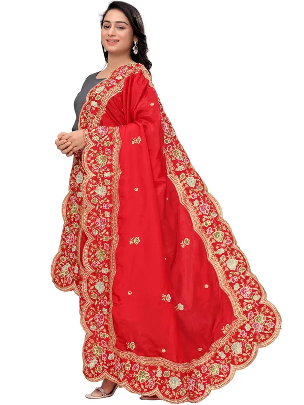 Embroidered_Art_Silk_Dupatta_With_Scalloped_Cutwork_Border_Red