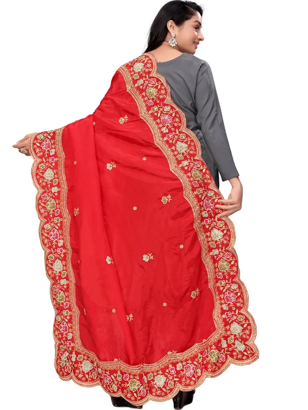 Embroidered_Art_Silk_Dupatta_With_Scalloped_Cutwork_Border_Red