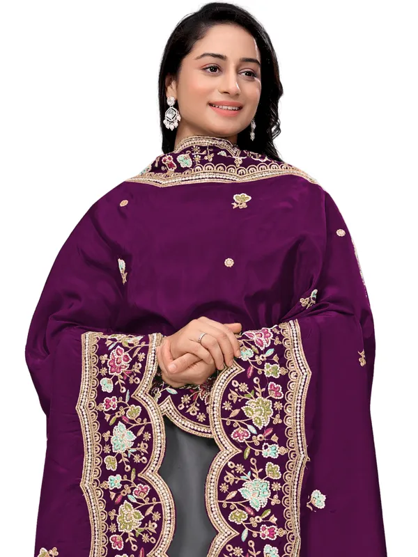 Embroidered_Art_Silk_Dupatta_With_Scalloped_Cutwork_Border_Wine