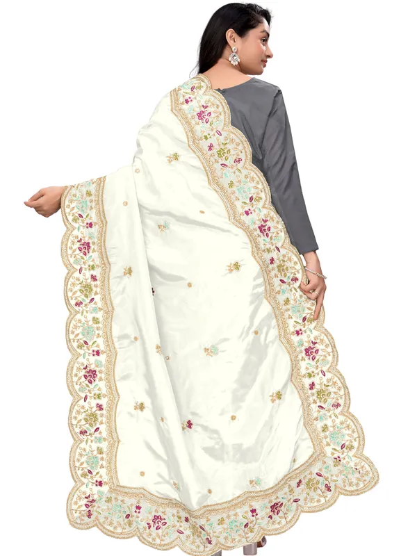 Embroidered_Art_Silk_Dupatta_With_Scalloped_Cutwork_Border_Off_White