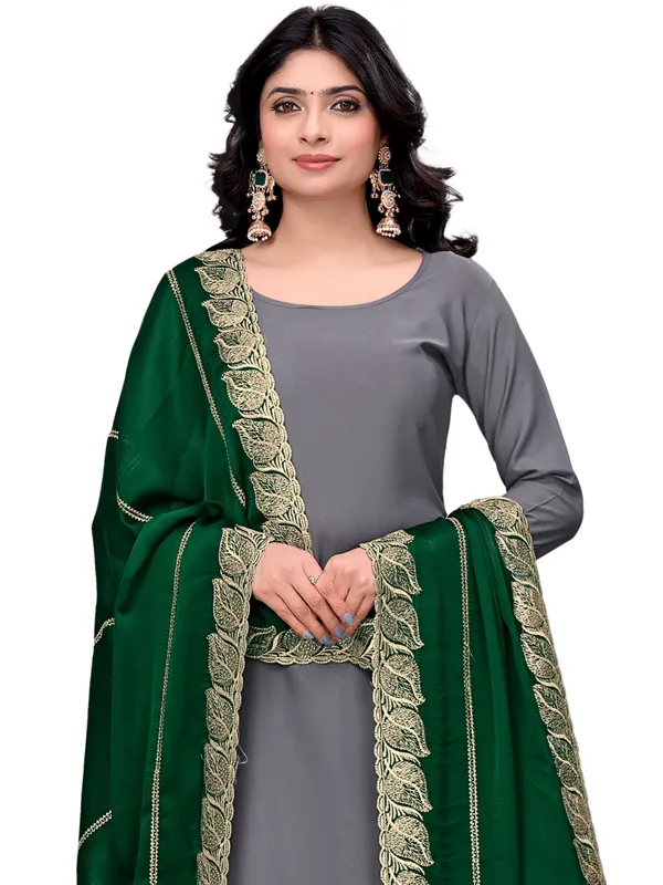 Glossy_Chiffon_Dupatta_With_Leaf_Cutwork_Border_Stone_Work_Green