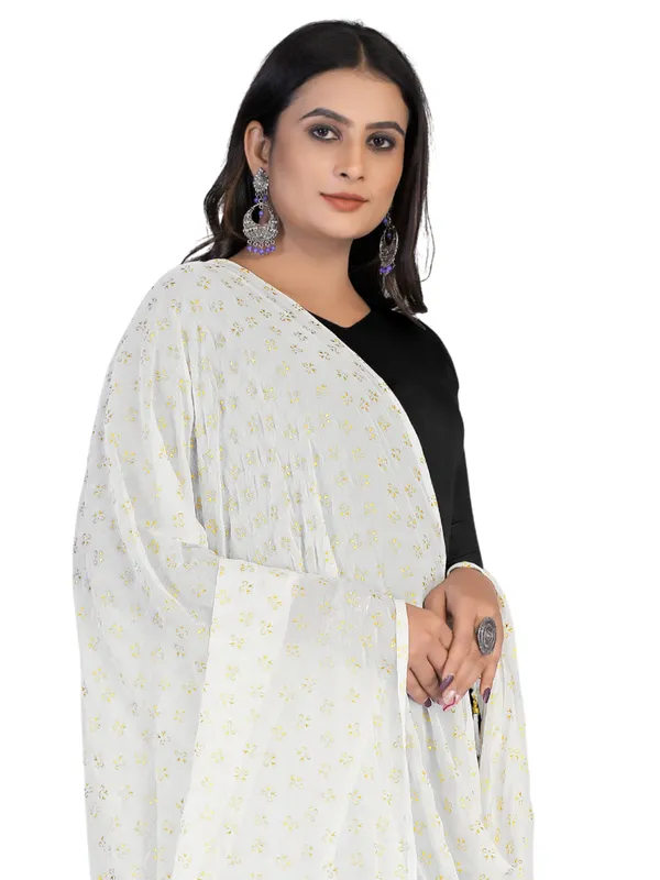 Chiffon_Dupatta_With_Golden_Foil_Print_Tassel_Latkans_White