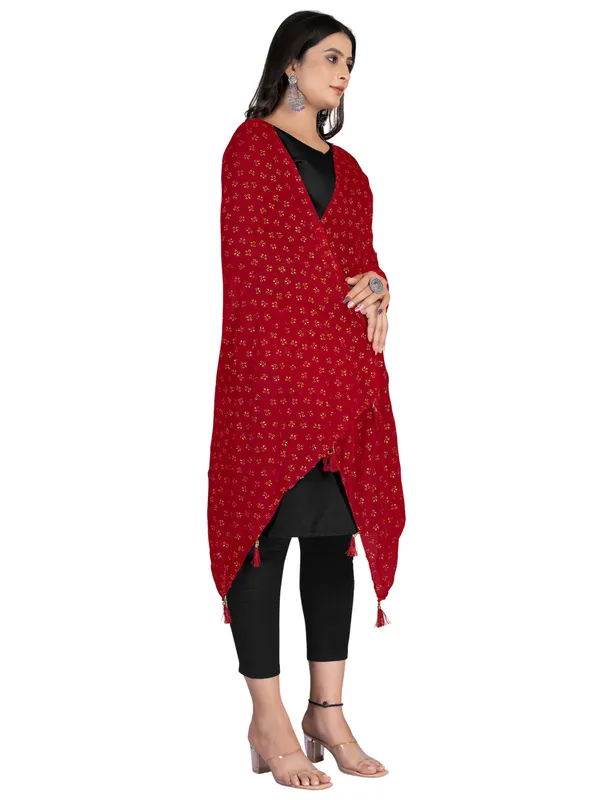Chiffon_Dupatta_With_Golden_Foil_Print_Tassel_Latkans_Maroon