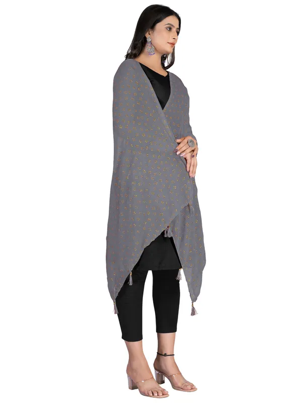 Chiffon_Dupatta_With_Golden_Foil_Print_Tassel_Latkans_Grey