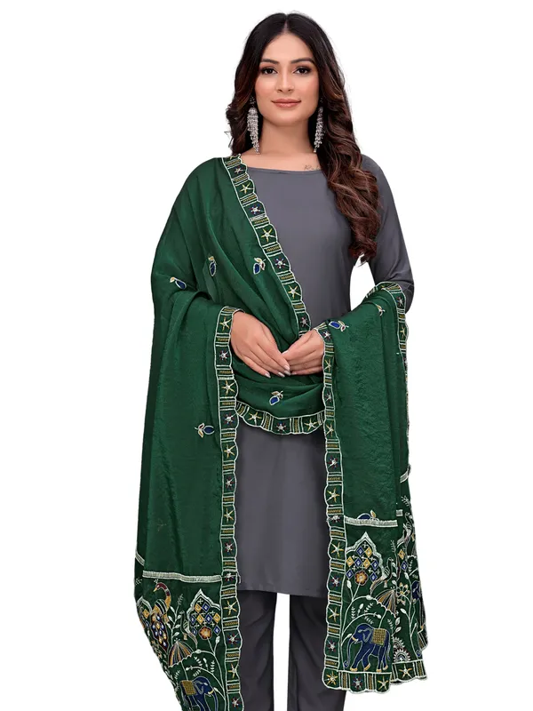Embroidered_Viscose_Dupatta_With_Elephant_Peacock_Pallu_Green