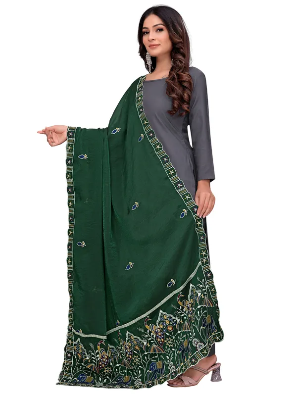 Embroidered_Viscose_Dupatta_With_Elephant_Peacock_Pallu_Green