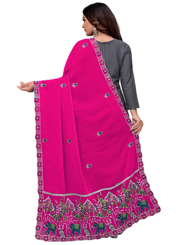 Embroidered_Viscose_Dupatta_With_Elephant_Peacock_Pallu_Pink