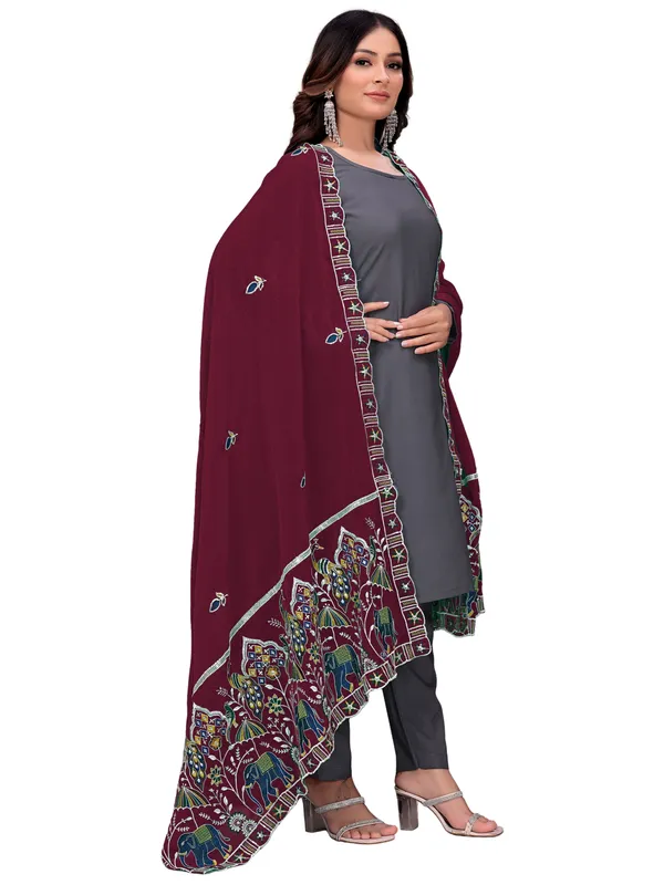 Embroidered_Viscose_Dupatta_With_Elephant_Peacock_Pallu_Wine