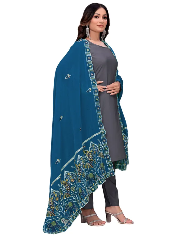 Embroidered_Viscose_Dupatta_With_Elephant_Peacock_Pallu_Kerosin_Blue